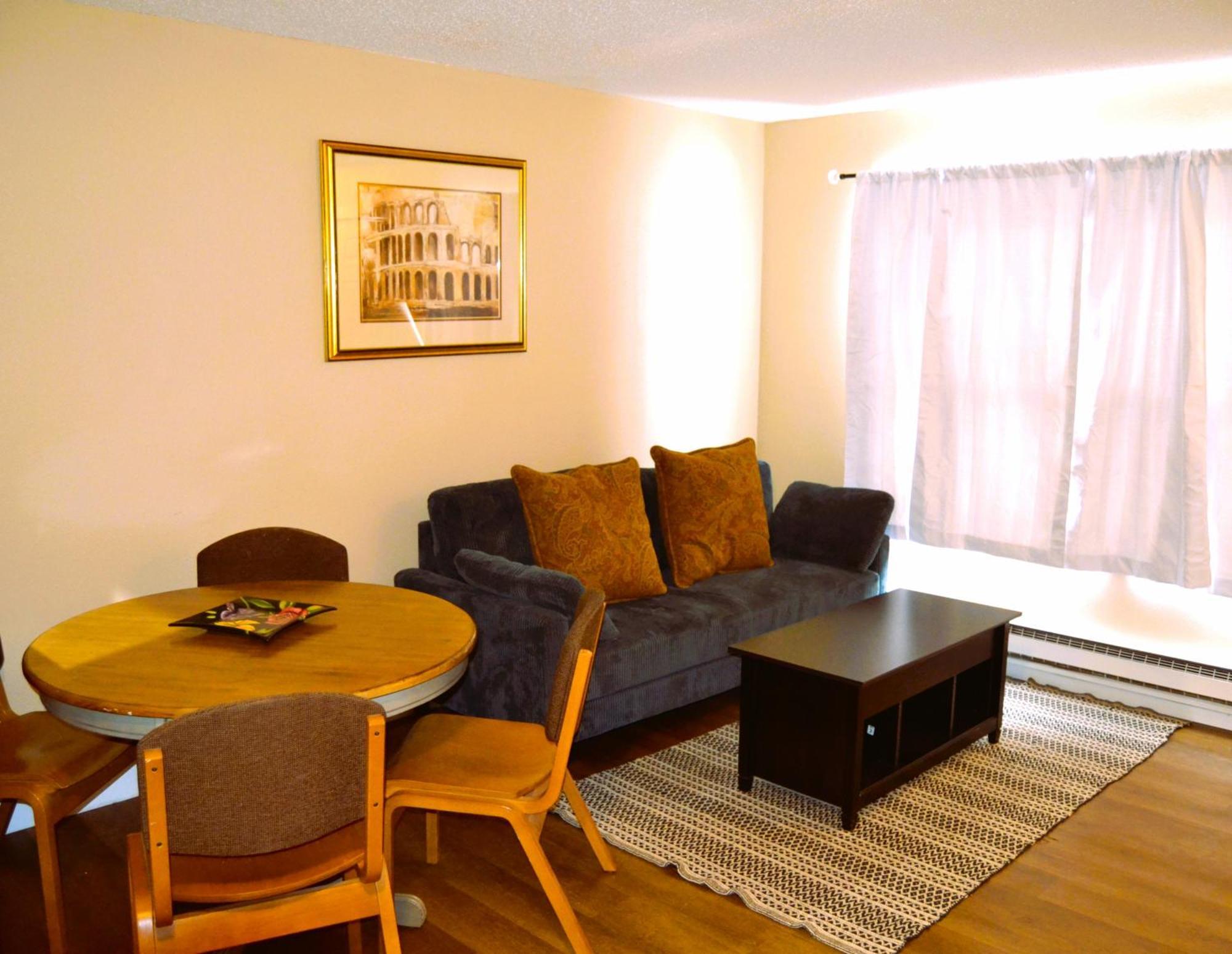 Urban Oasis Appartement Grand Forks Buitenkant foto